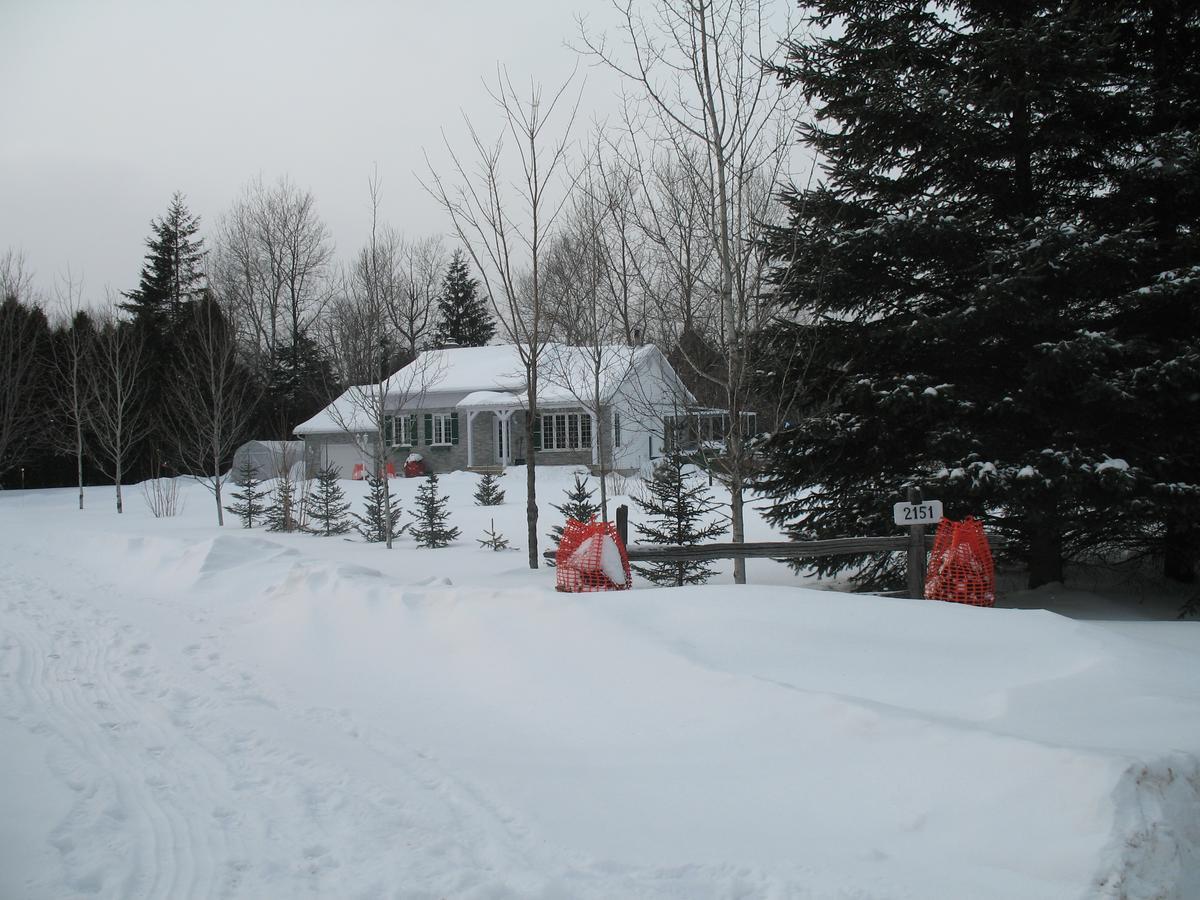 Gite Parc Mauricie B&B Saint Mathieu Du Parc Esterno foto