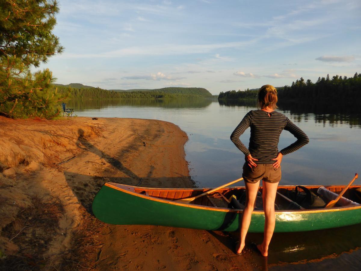 Gite Parc Mauricie B&B Saint Mathieu Du Parc Esterno foto